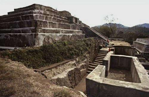 霍亚-德赛伦考古遗址