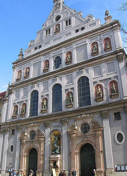 慕尼黑圣弥额尔教堂