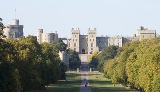 伦敦出发温莎城堡巨石阵巴斯一日游及14世纪英国小镇享用午餐